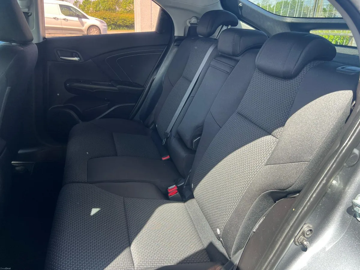 Honda Civic SE D-TEC 2015 - Image 6