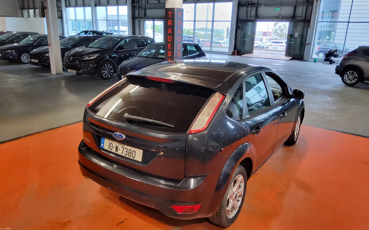 Ford Focus 2010 - Image 4