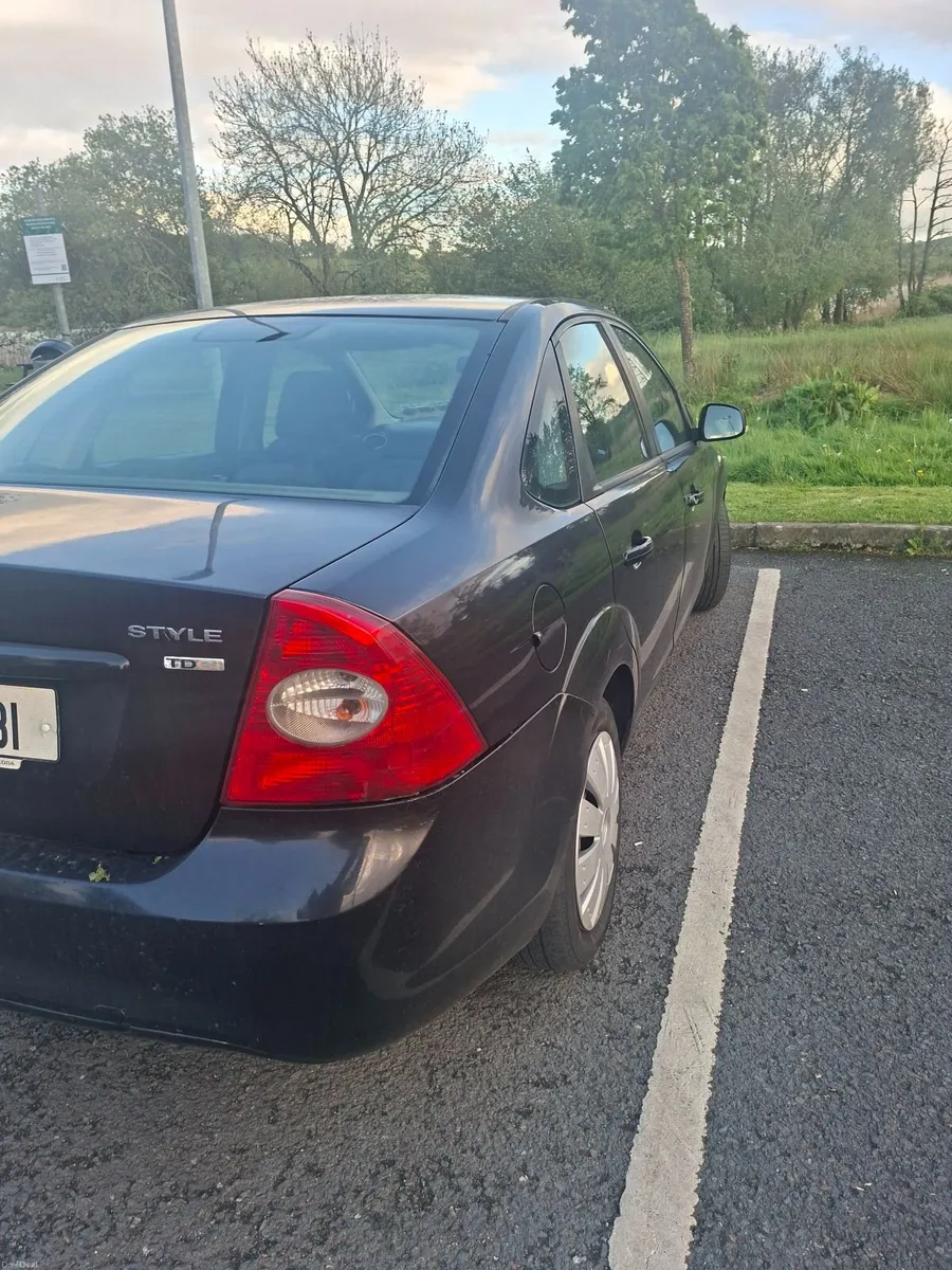 Ford Focus 2009 - Image 3