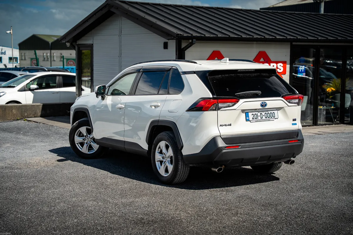 2020 TOYOTA RAV4 HYBRID X - Image 2
