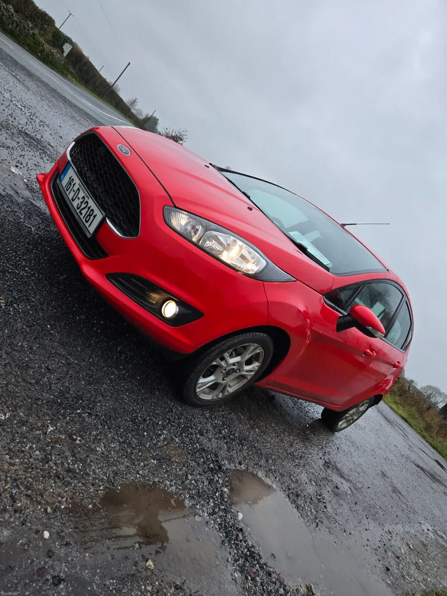 2016 Ford Fiesta Zetec - Image 2