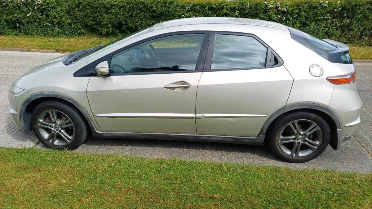 Honda civic 1.3 new nct - Image 3