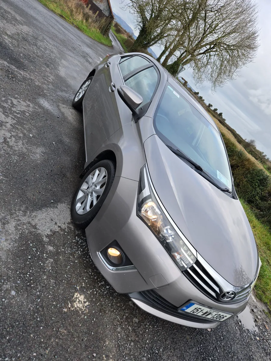 2015 Toyota Corolla Luna - Image 1