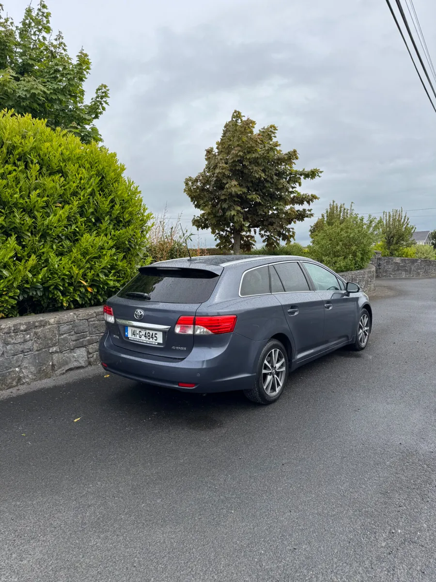 Toyota Avensis 2014 - Image 1