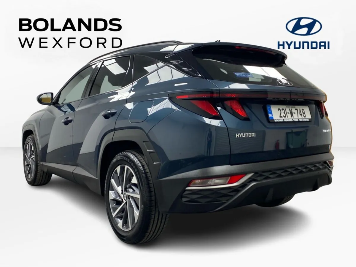 Hyundai Tucson 2WD Executive - Image 3