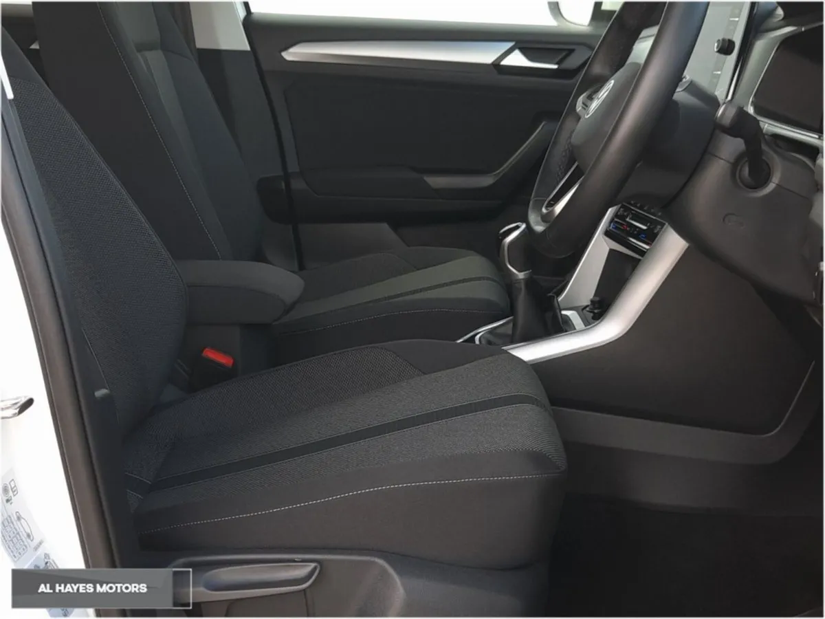 Volkswagen T-Roc **TINY MILEAGE**LOADED WITH EXTRA - Image 4
