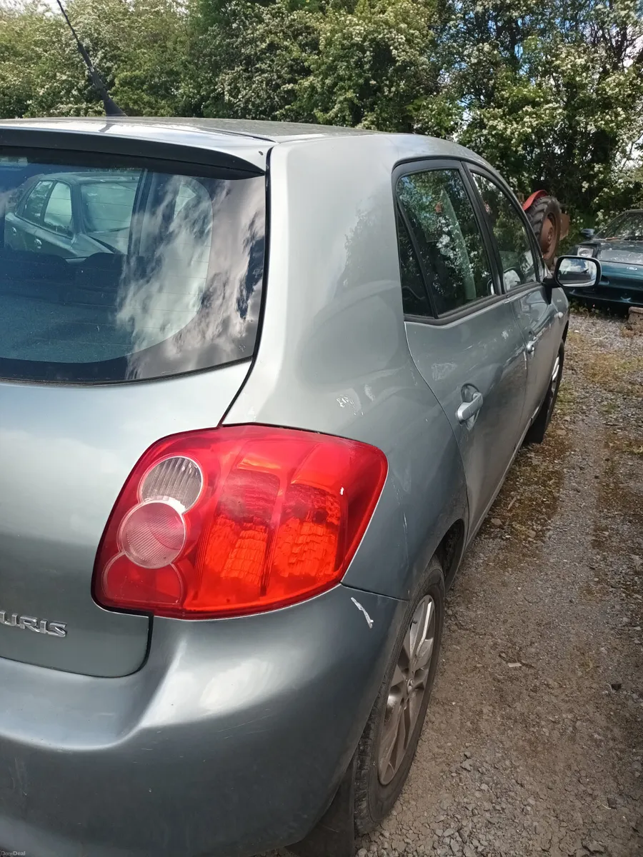 Toyota Auris 2009 - Image 3