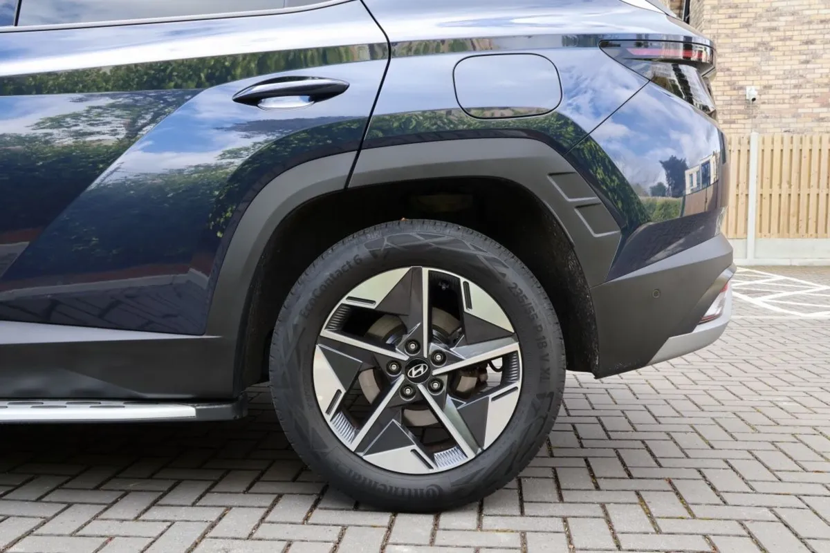 Hyundai Tucson Tucson FL Executive Plus w.2 Tone R - Image 3