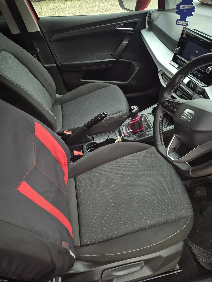 SEAT Ibiza 2023 - Image 2