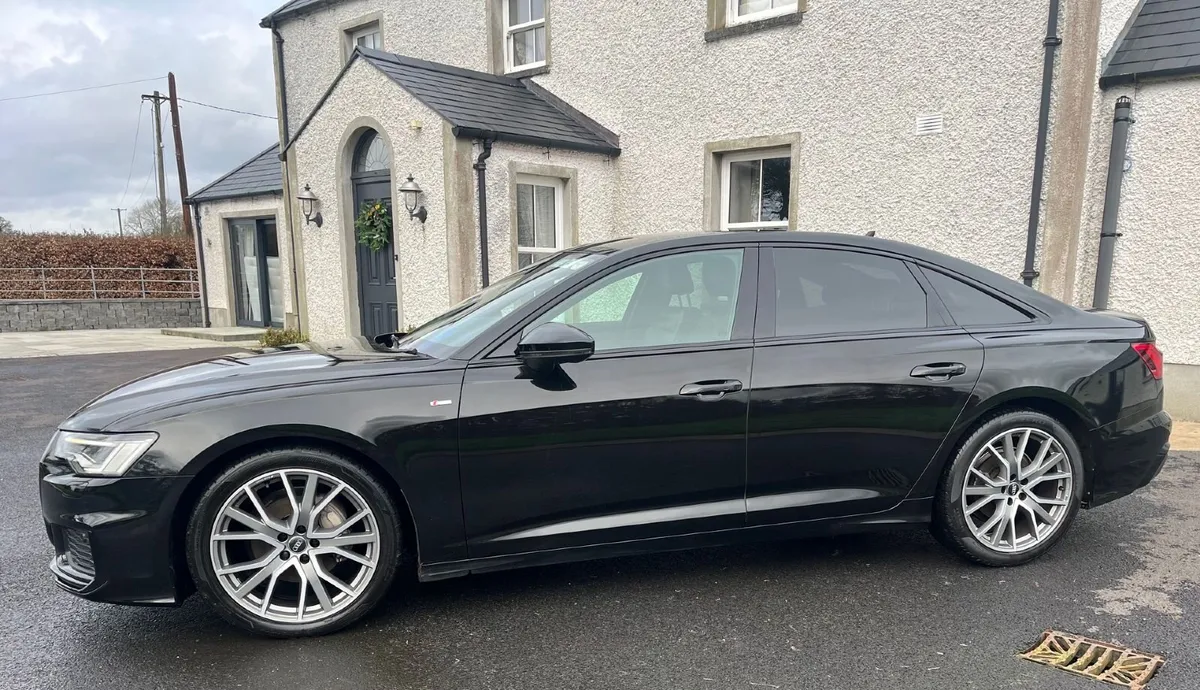 Audi A6 2020 S Line 2l TDI Black Edition - Image 2