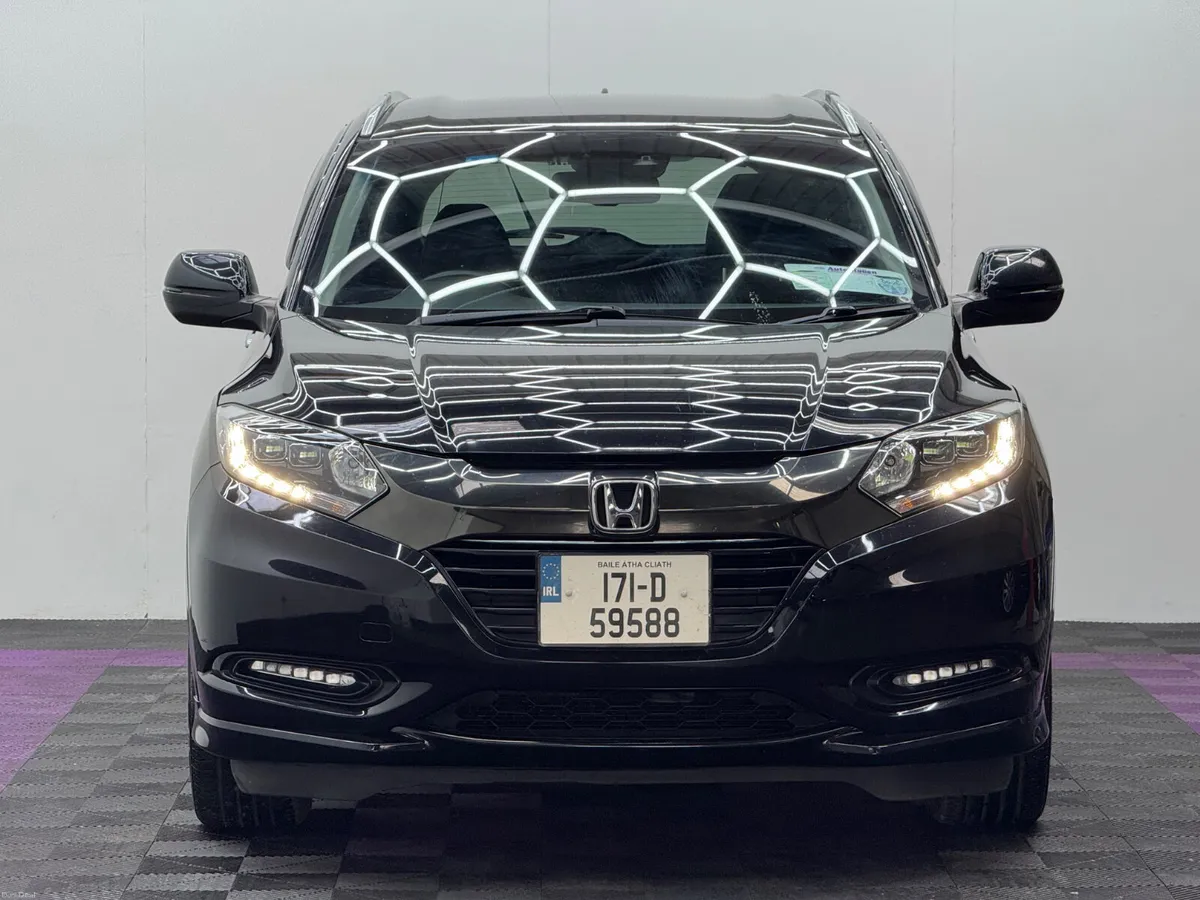2017 Honda Vezel 1.5 Hybrid, Automatic - Image 2