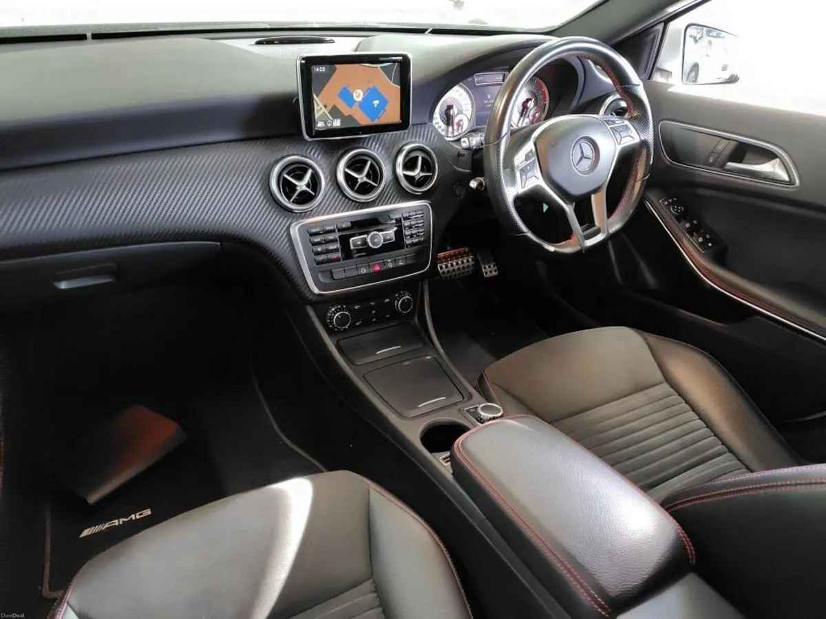 MERCEDES BENZ A180 AMG LINE NIGHT PACK AUTO 2015 - Image 4
