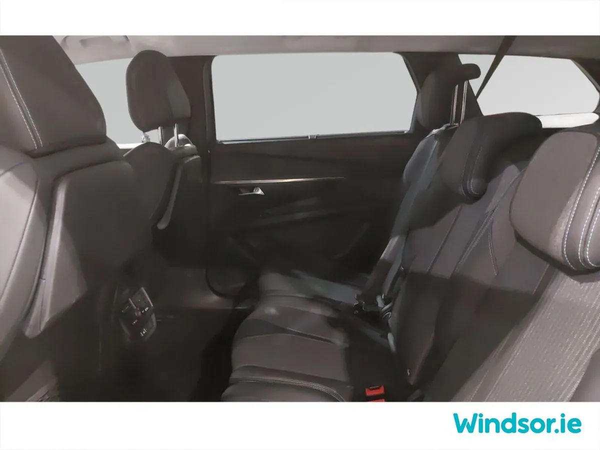 Peugeot 5008 1.5 BlueHDi 130bhp Allure Auto - Image 6