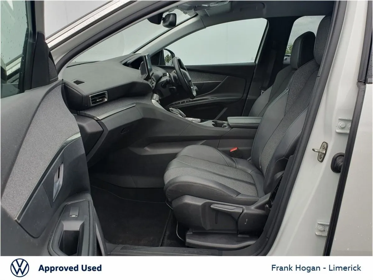 Peugeot 3008 1.2 PureTech 130bhp Automatic Allure - Image 4