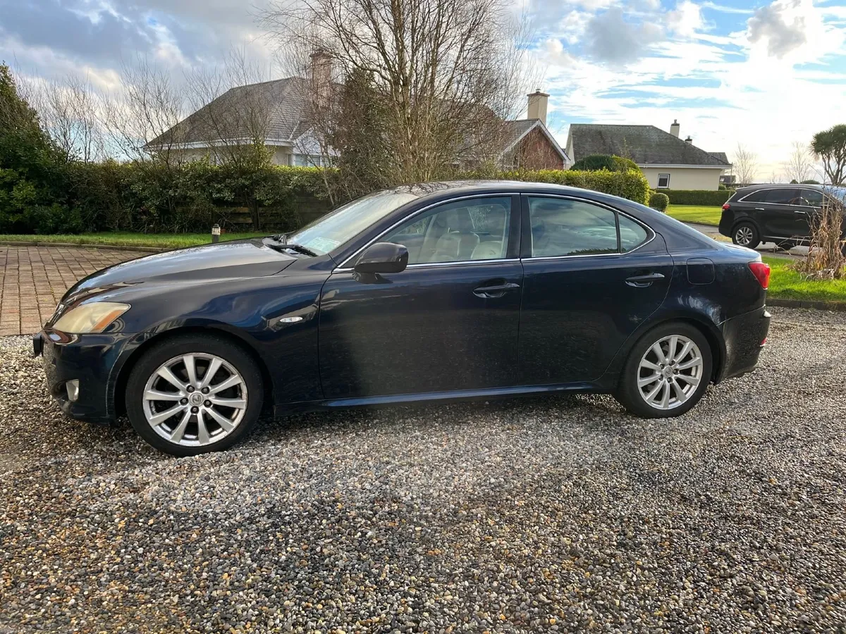 Lexus IS 2008 - Image 2