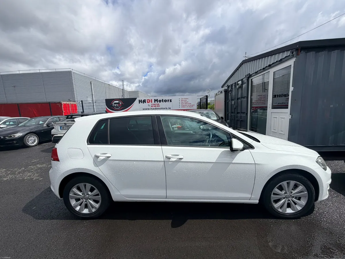 Volkswagen Golf 2017 White - Image 4