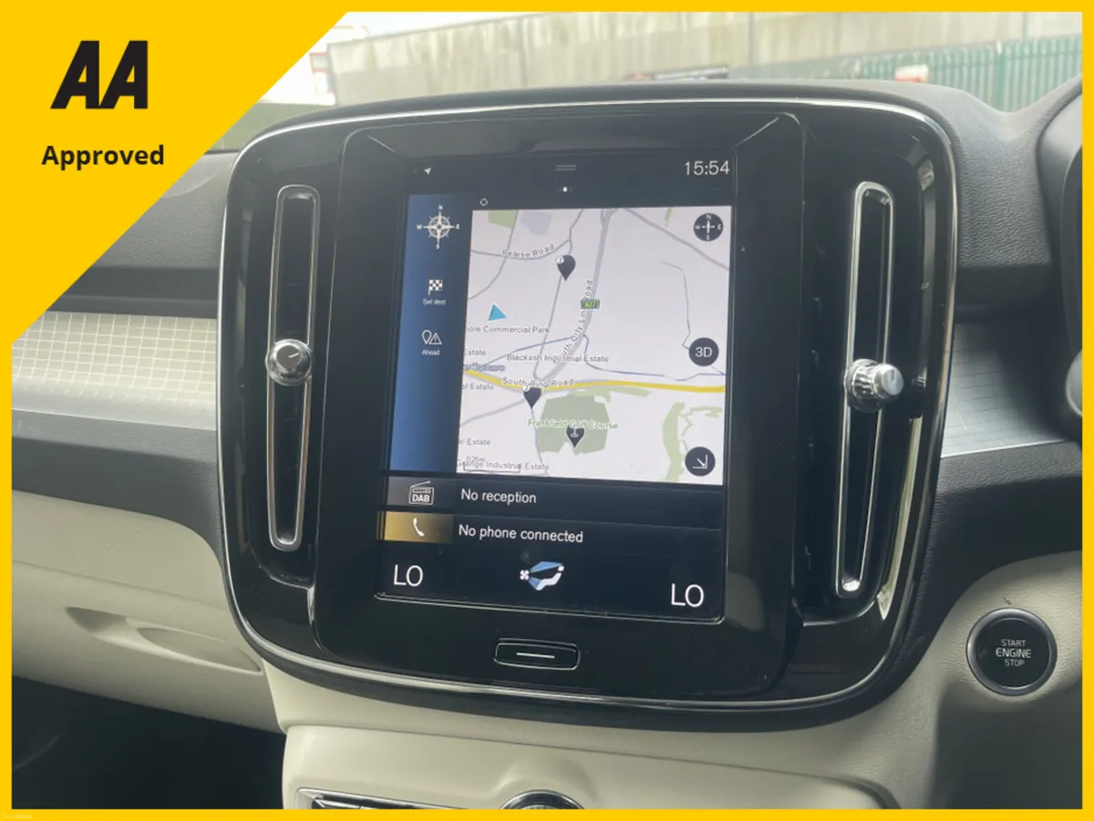 Volvo XC40 INSCRIPTION EXP T4RC RECHARGE T4 EXPRES - Image 3