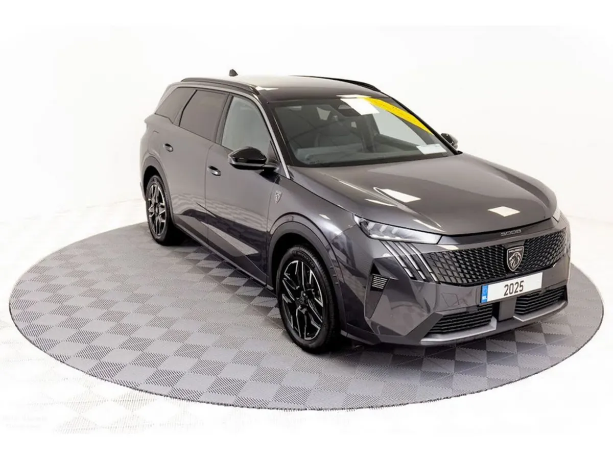 Peugeot 5008 GT Hybrid Auto 145HP - Image 1