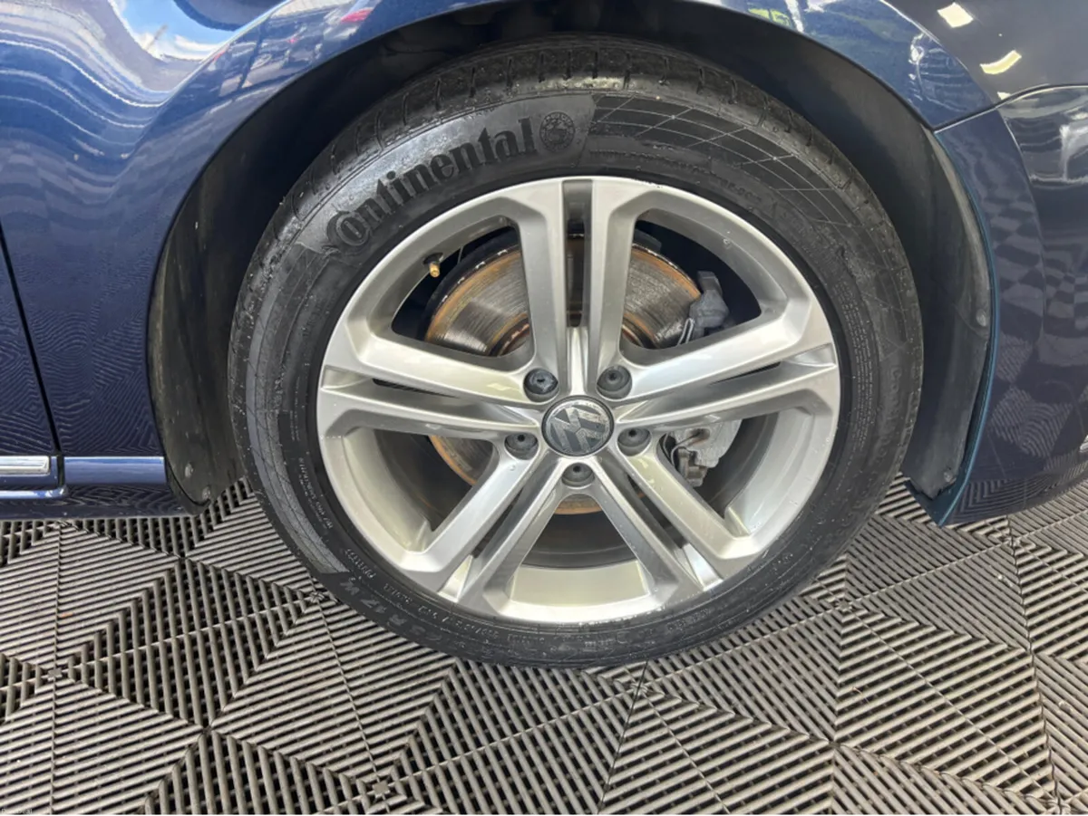 Volkswagen Passat *VOLKSWAGEN PASSAT* *LOW MILEAGE - Image 5
