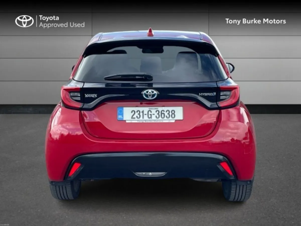 Toyota Yaris - Hybrid - New Generation - PLATINUM - Image 6