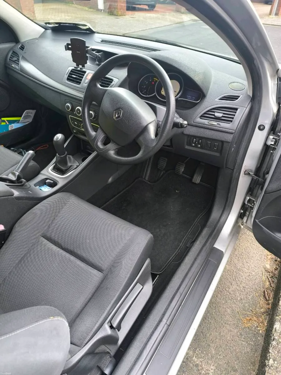 Car - Image 6