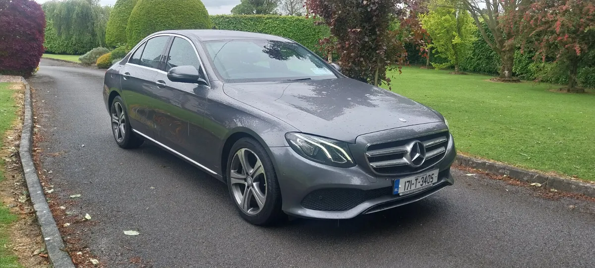 2017 Mercedes-Benz E-Class E220D Avantgarde Auto - Image 3