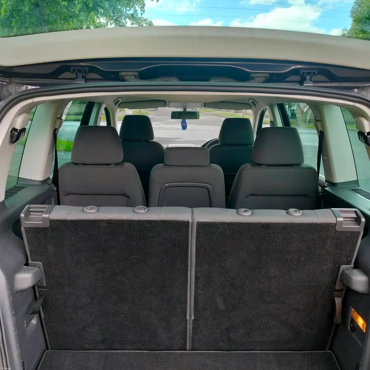 Volkswagen Touran 1.4 TSI Highline - Image 3