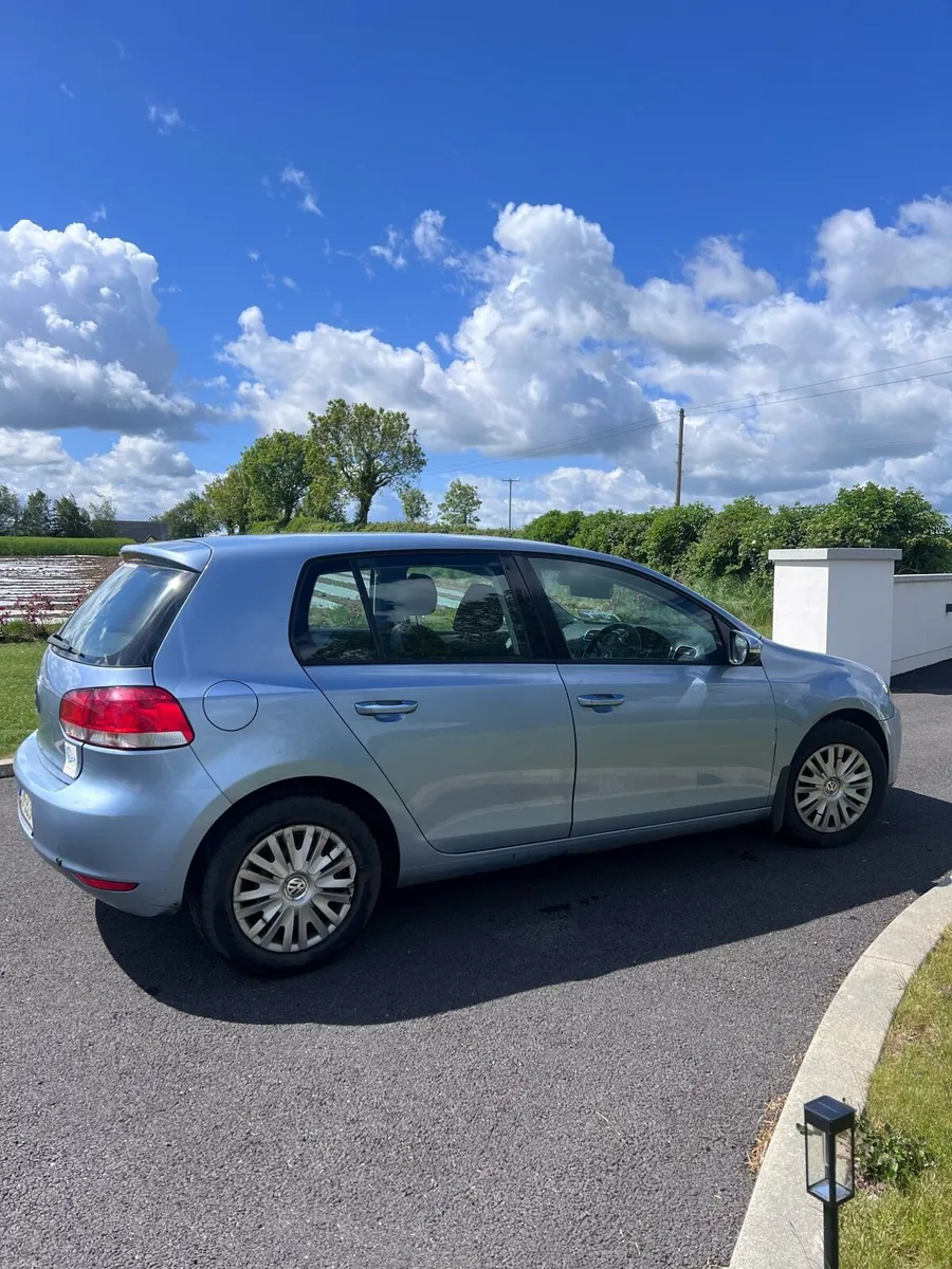 1.2L TSI Volkswagen Golf - Image 1