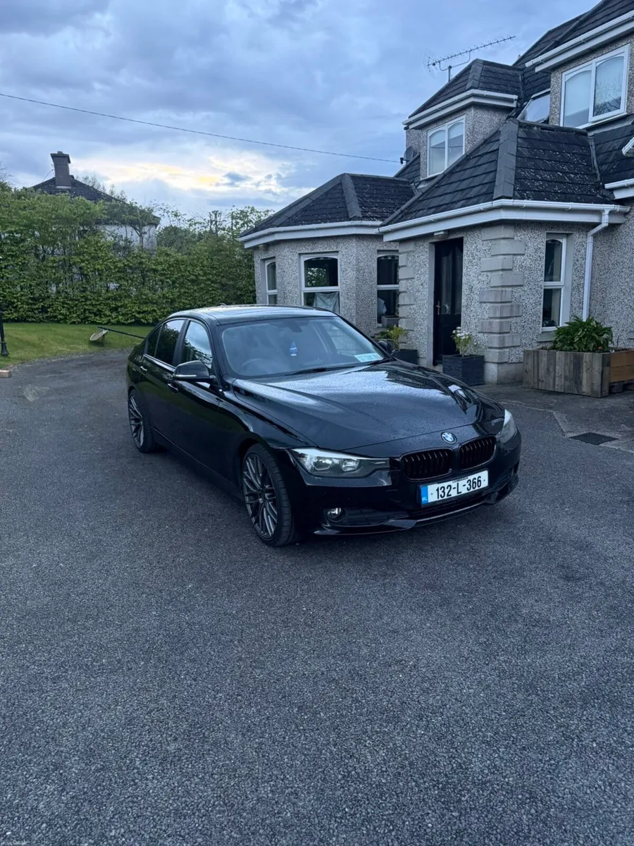 BMW 320d f30 luxury edition - Image 2