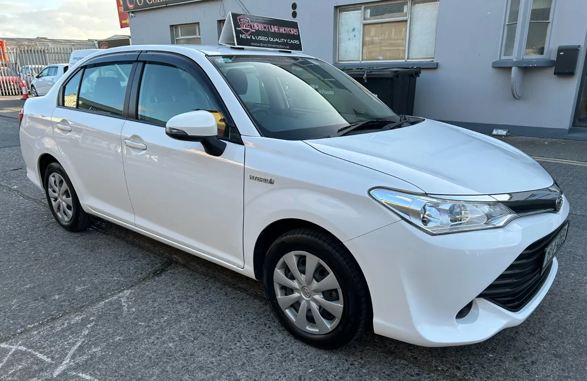 2016 Toyota Corolla / Axio - Image 1