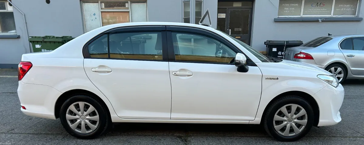 2016 Toyota Corolla / Axio - Image 4