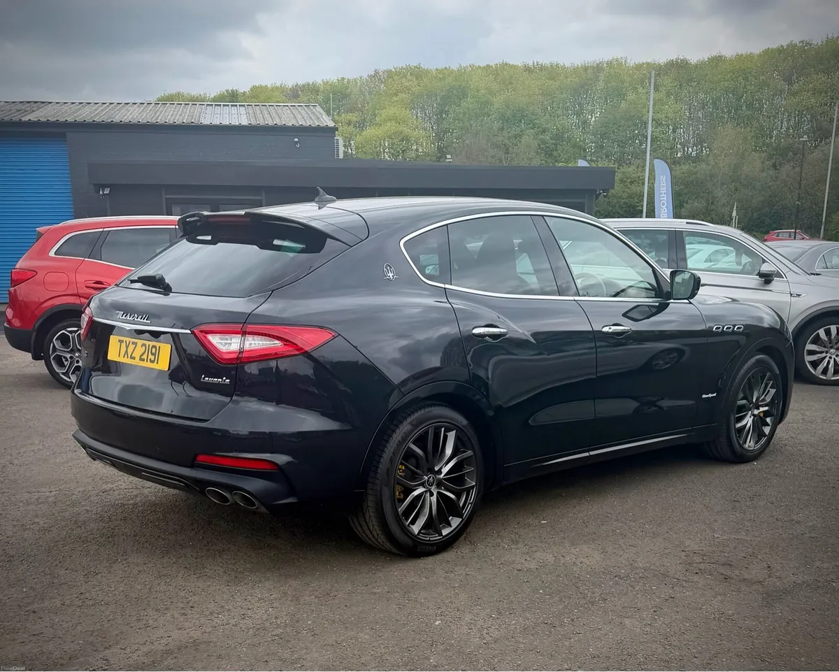 Maserati Levante 2021 V6 3.0D Nerissimo GranSport - Image 4