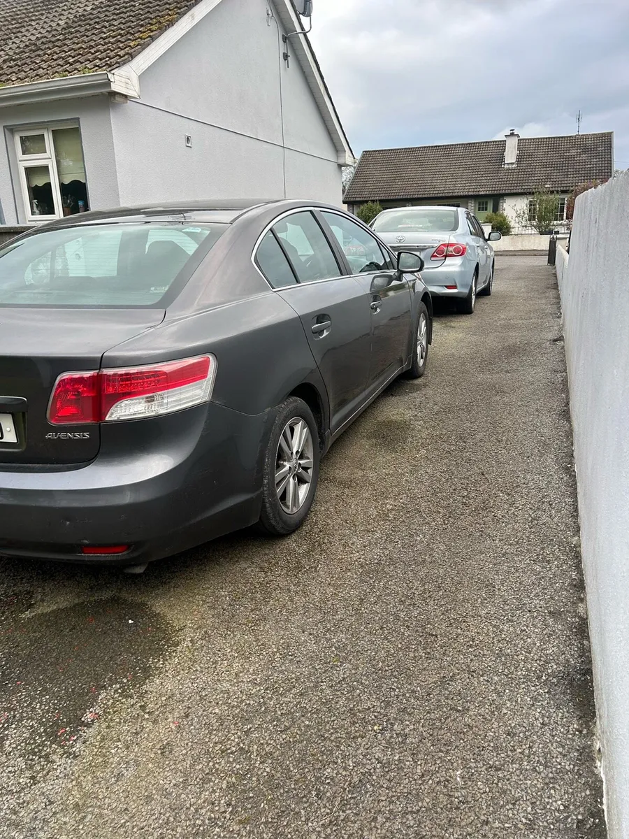 Toyota Avensis - Image 4