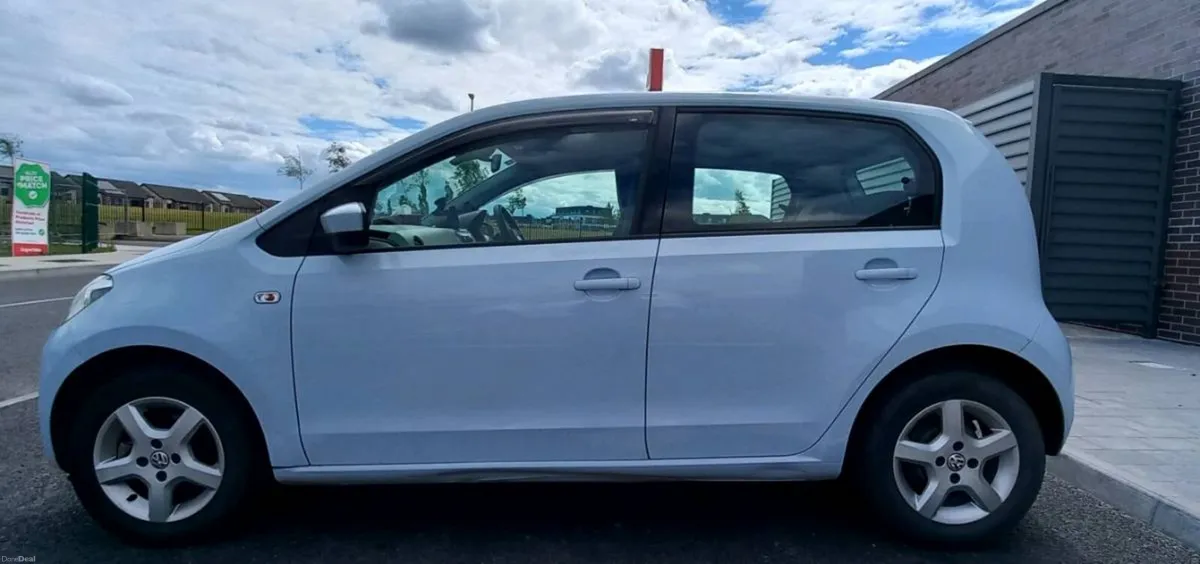 🚗 Volkswagen Up 2013 Automatic – 1000cc 5 door - Image 2