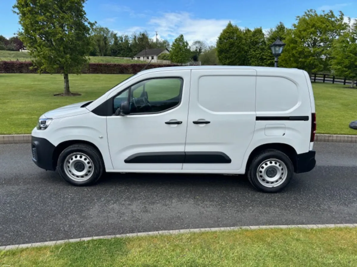 Citroen Berlingo 2023 - Image 4