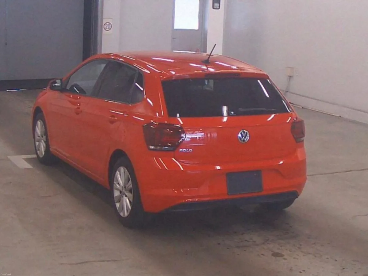 2018 Volkswagen Polo Red - Image 3