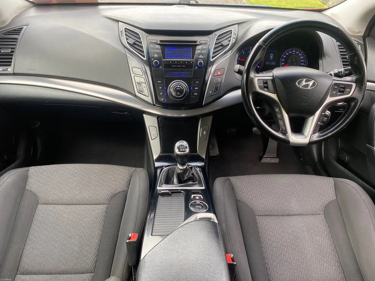 142 HYUNDAI i40 NCT 11/26 €4500 - Image 2