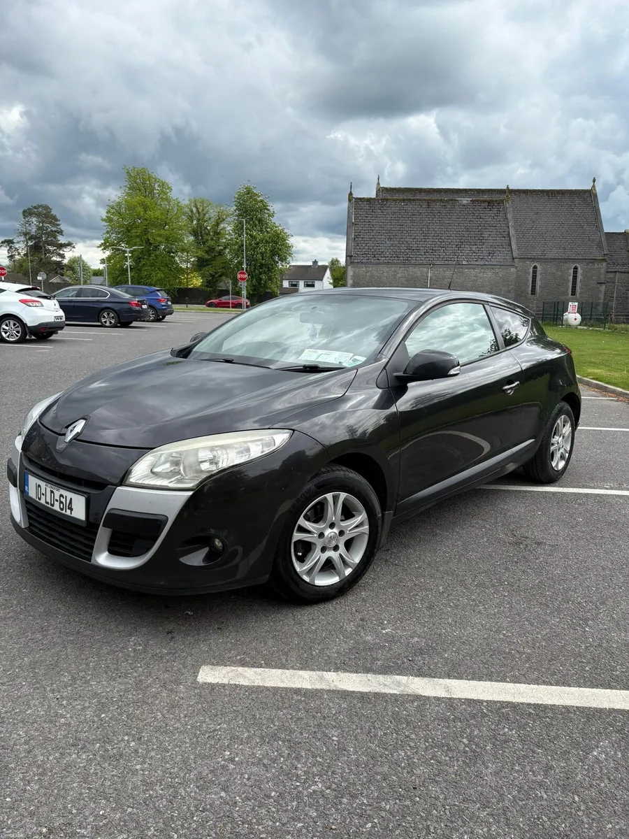 Renault Megane Coupe 2010 - Image 1