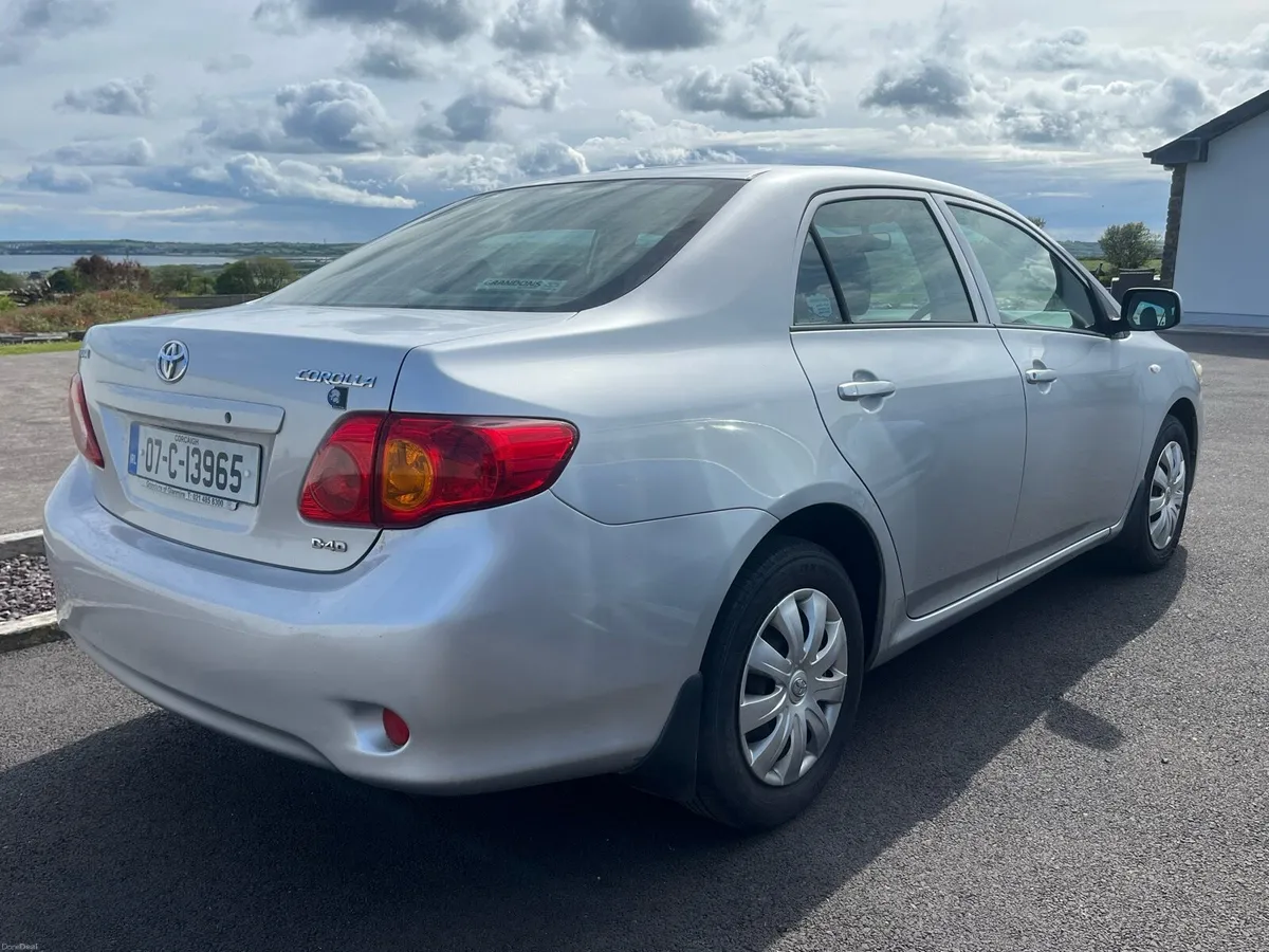 Toyota Corolla - Image 3