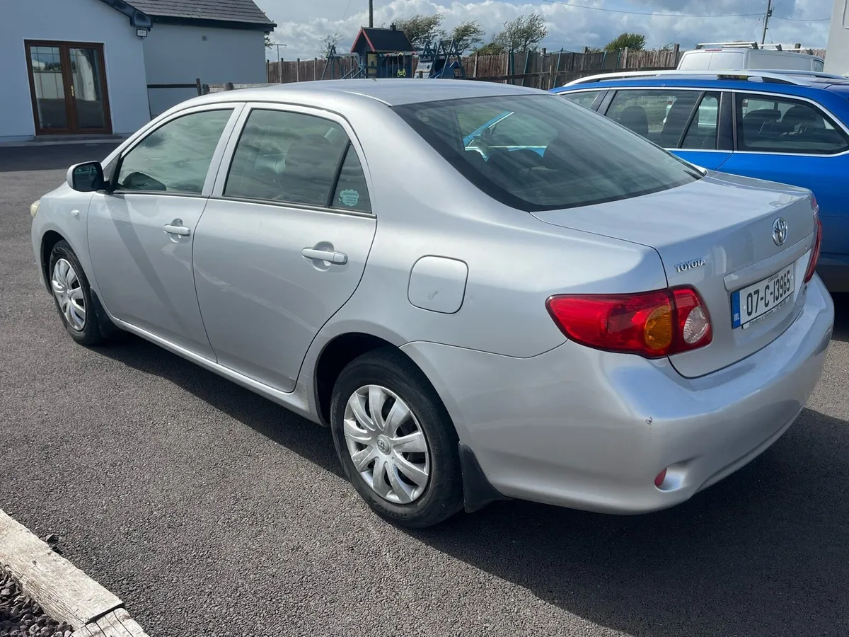 Toyota Corolla - Image 2