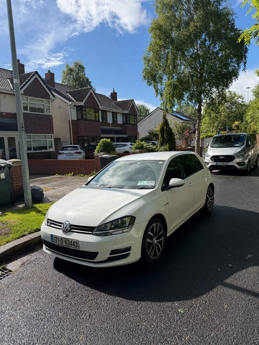 Volkswagen Golf HIGHLINE R-LINE PACK 1.4 TSI AUTO - Image 2