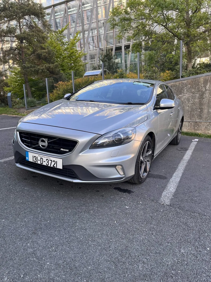Volvo V40 R-Design/ NEW NCT 07/27 - Image 2