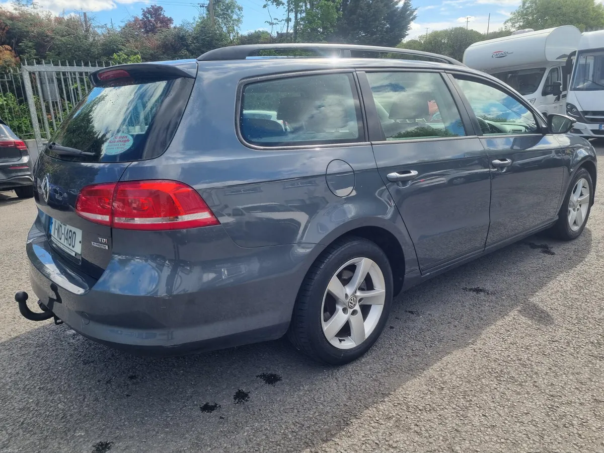 Volkswagen Passat 2011 - Image 3