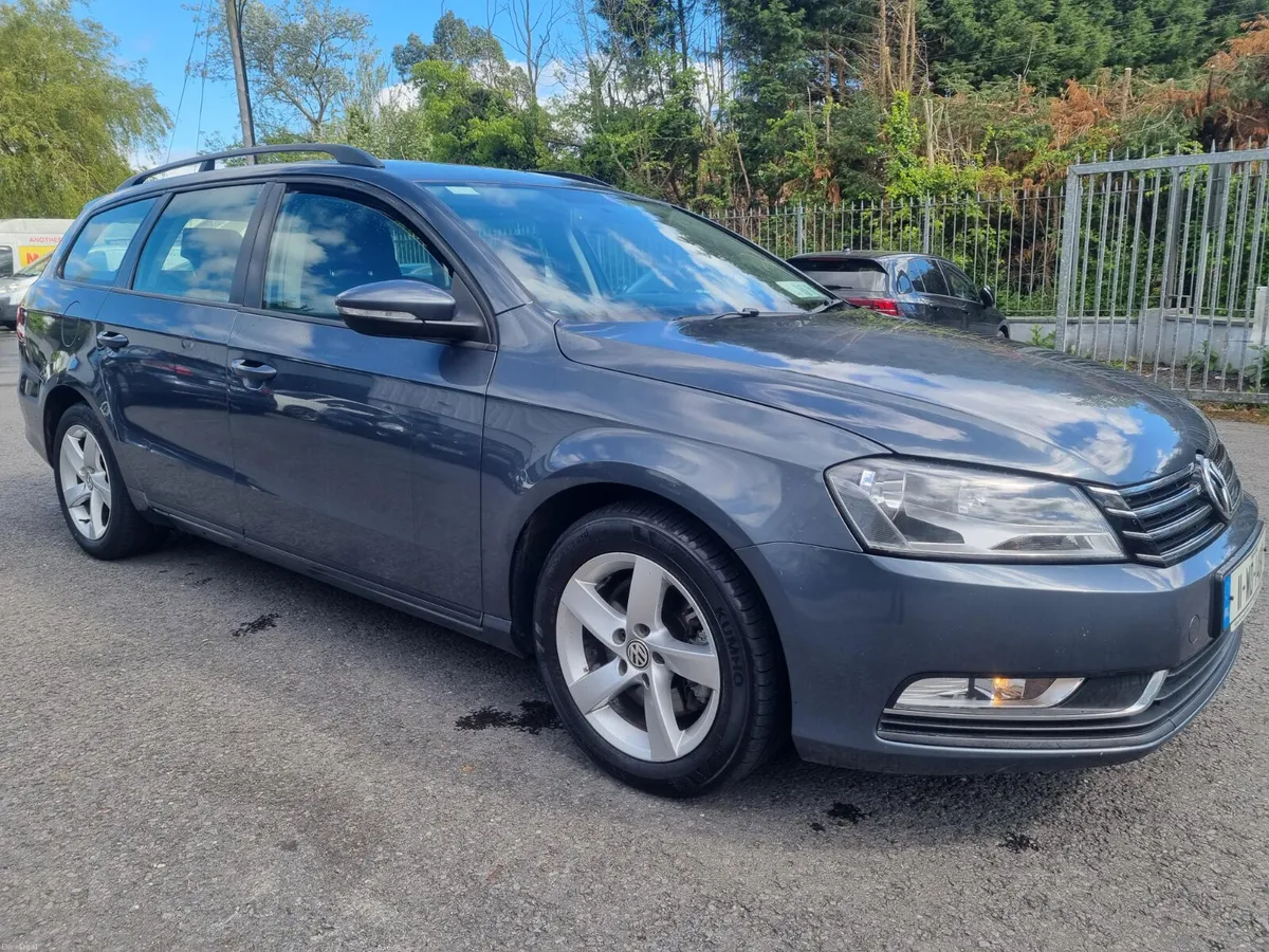 Volkswagen Passat 2011 - Image 1