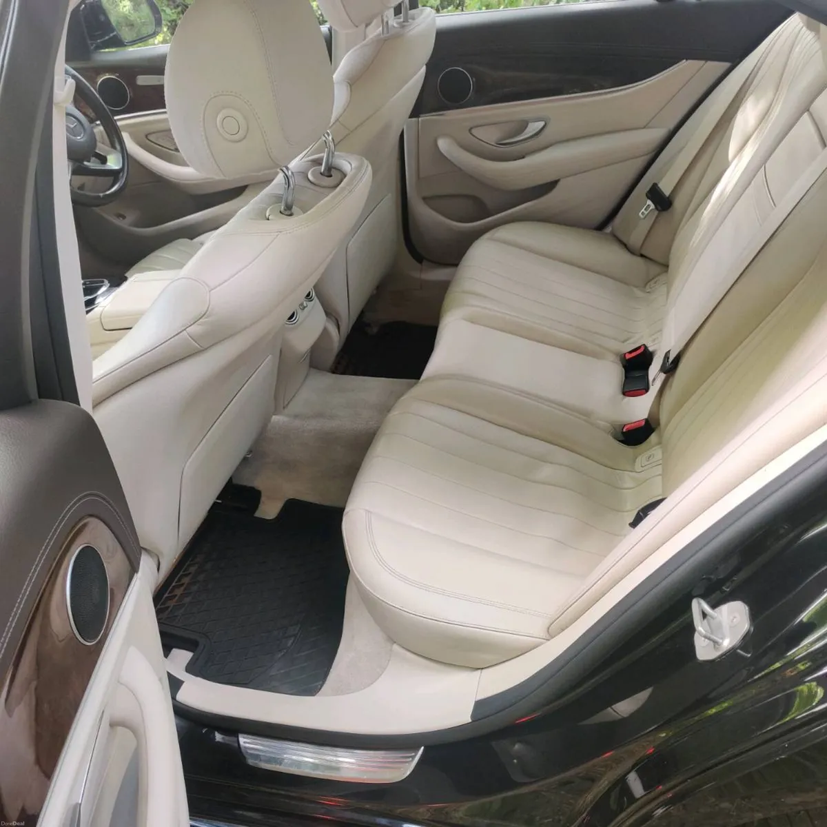 Mercedes Benz e class - Image 3