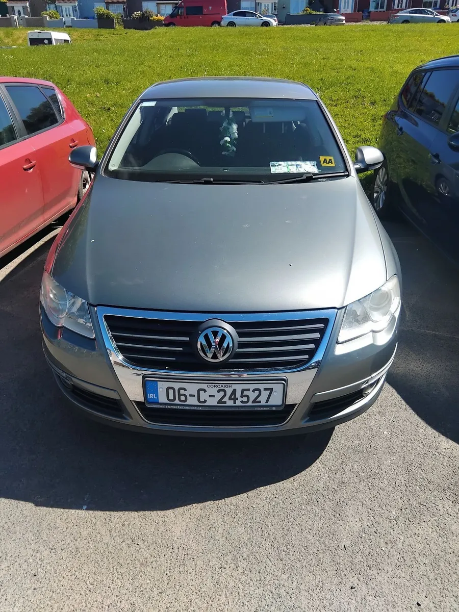 Volkswagen Passat 2006 - Image 2