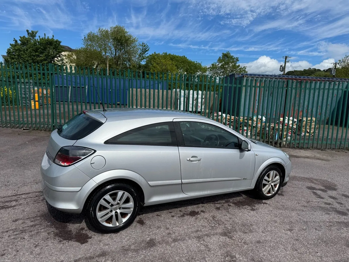 10 ASTRA NEW NCT ONLY 96k mls - Image 2