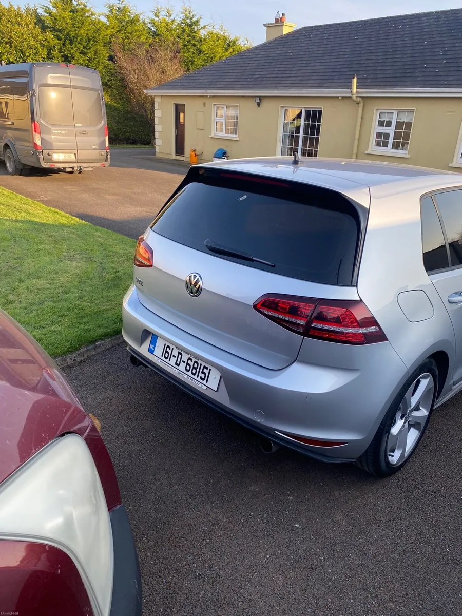 Car - Image 1