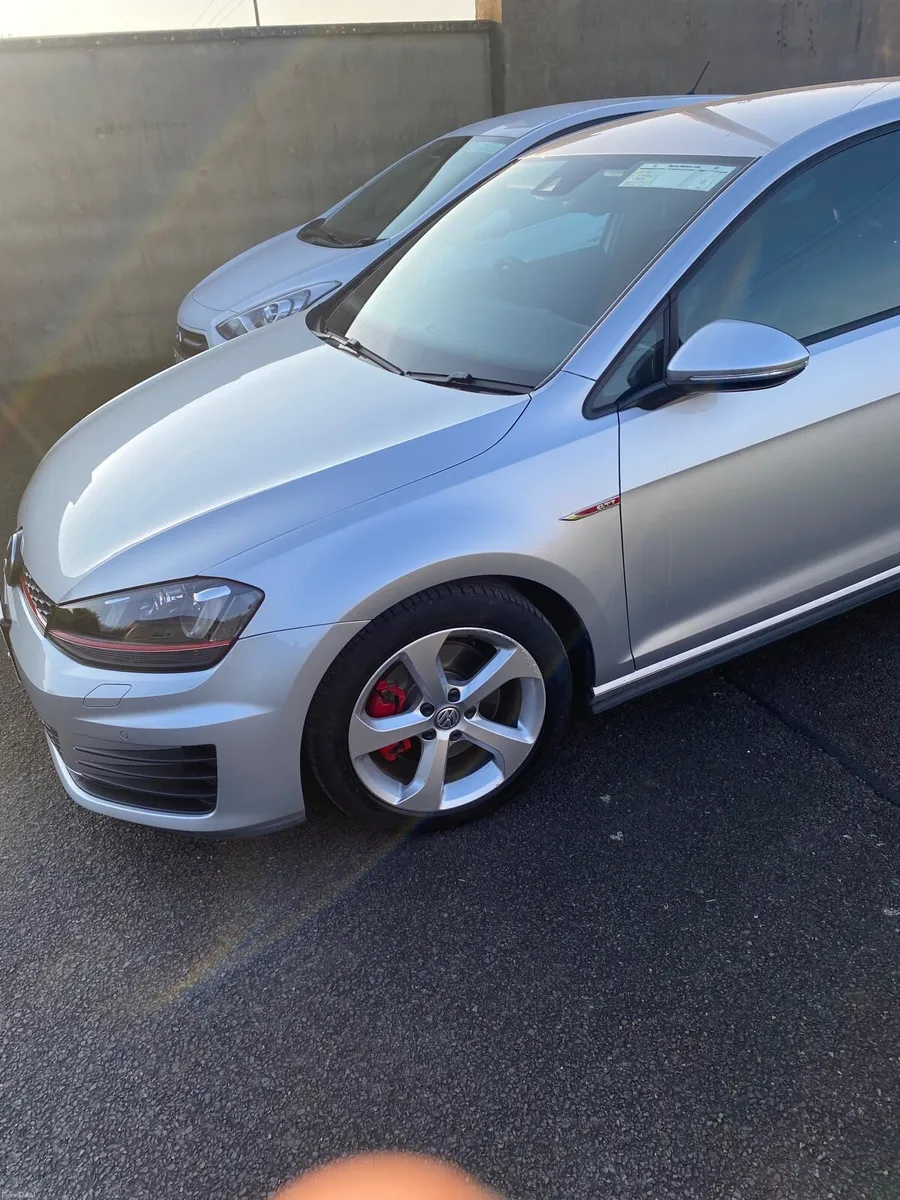 Car - Image 3