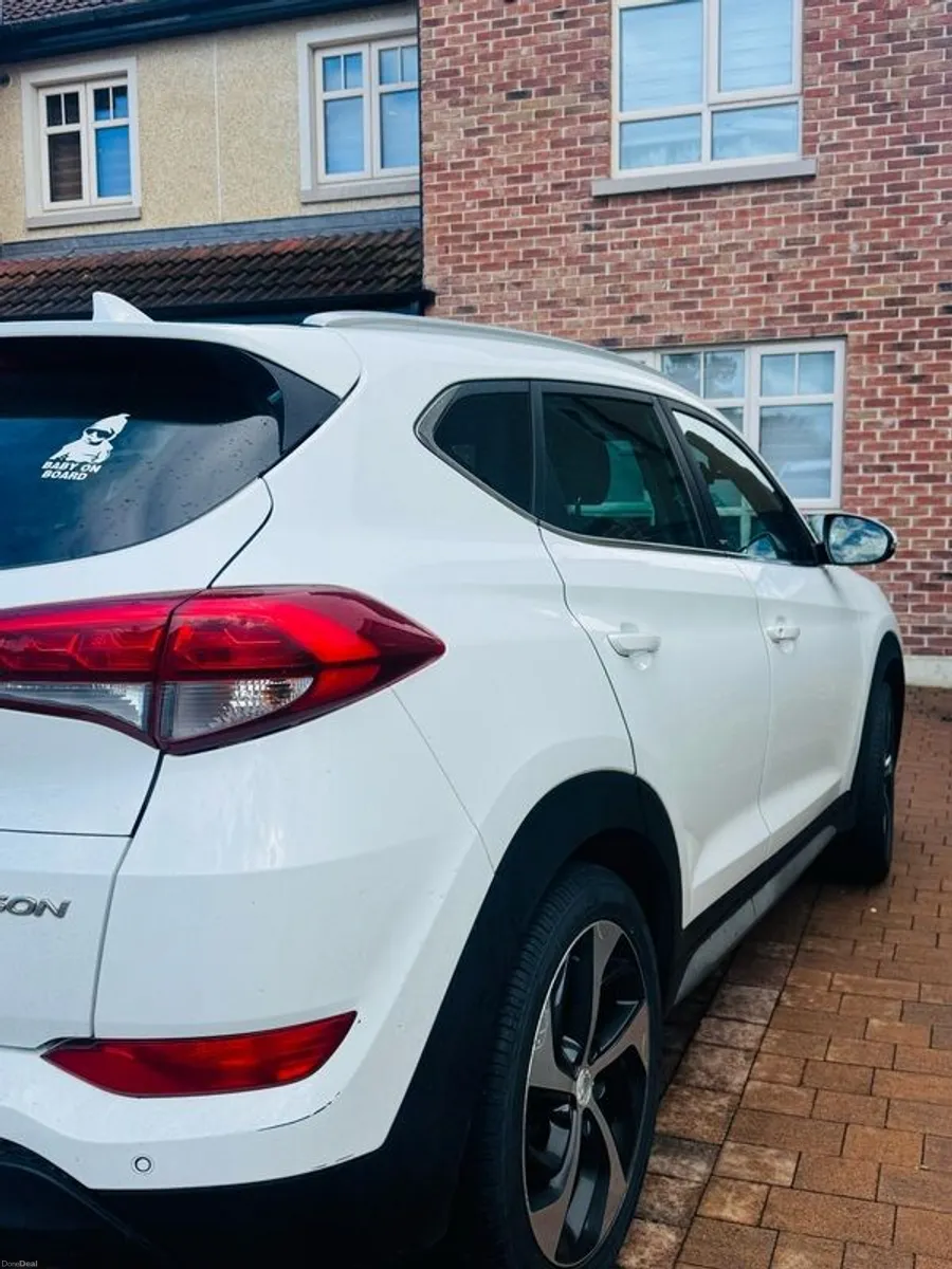 2017 Hyundai Tucson - Image 3